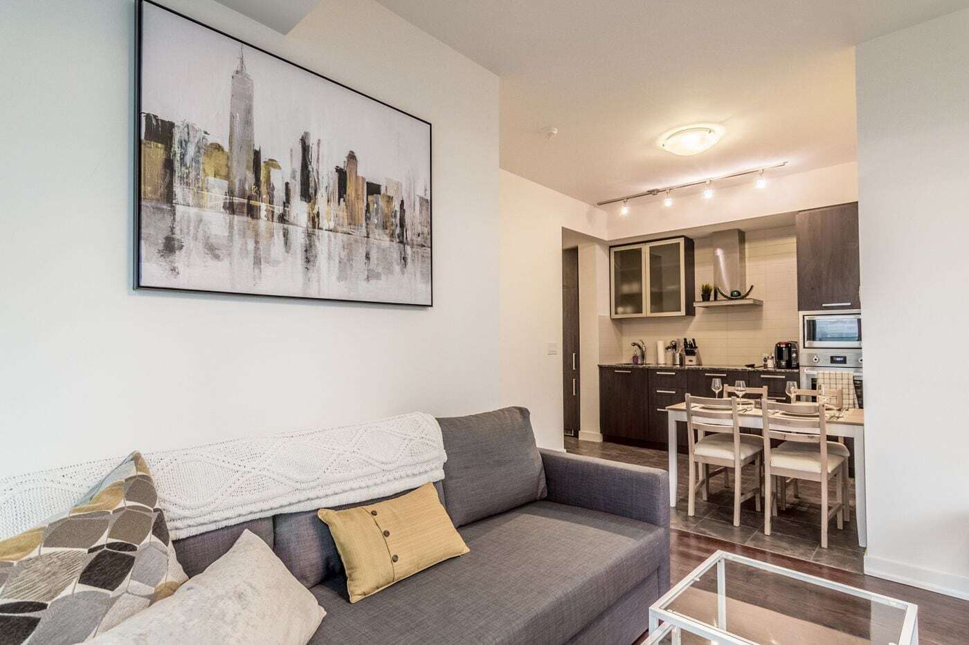 Aoc Suites - Two Bedroom Condo - City/Cn Tower View 多伦多 外观 照片